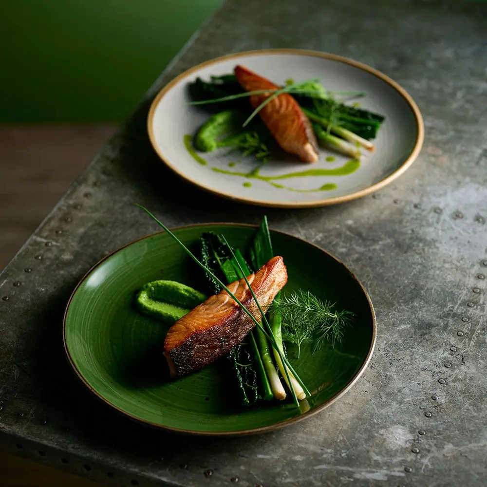 STONECAST-SORREL-GREEN-BARLEY-WHITE-SALMON-FILLETS-SIDE-VIEW-SOCIAL.webp